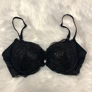 Victoria’s Secret plunge bra - 32B